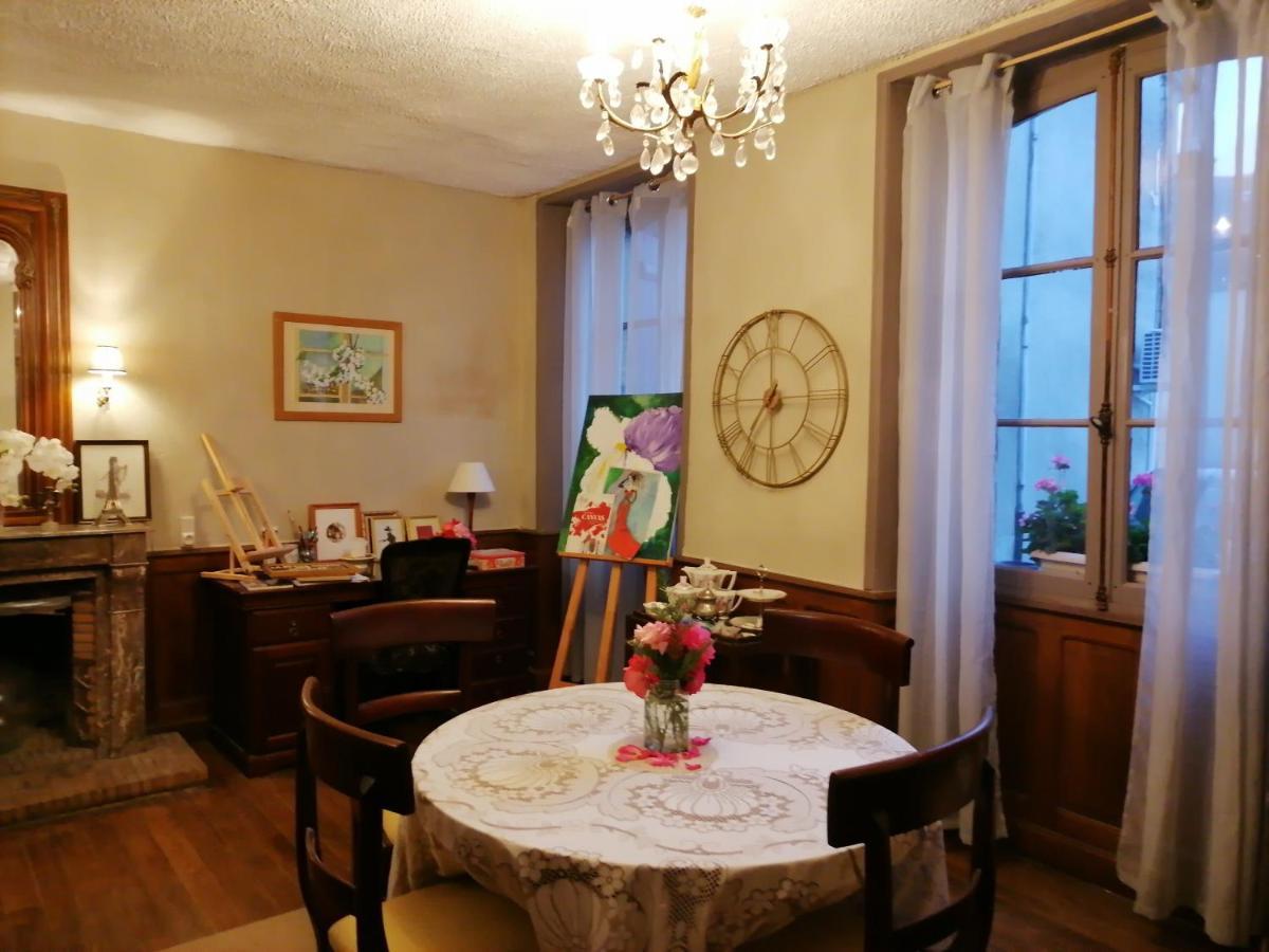 Вілла La Petite Maison Des Artiste Saint-Sulpice-les-Feuilles Екстер'єр фото